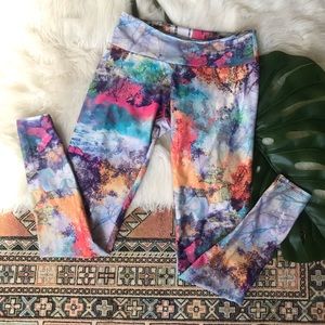 Onzie Abstract Tie Dye Leggings - XS